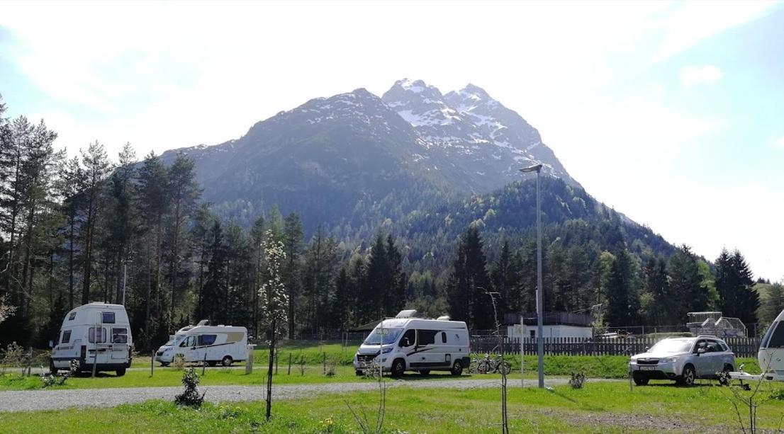 Camping Lechtal Hotell Vorderhornbach Exteriör bild