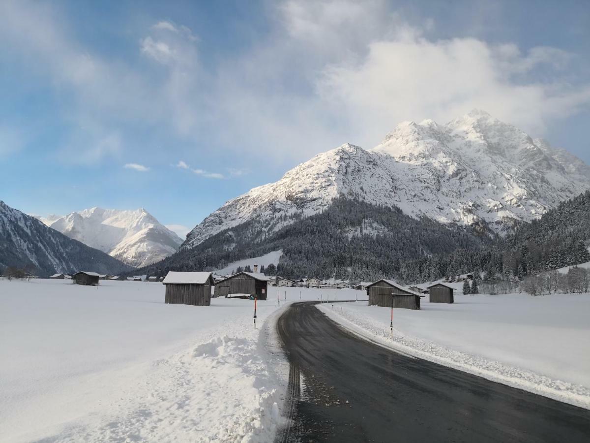 Camping Lechtal Hotell Vorderhornbach Exteriör bild